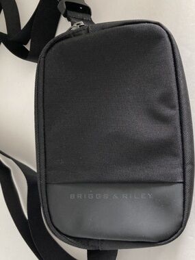 Briggs & Riley ZDX003-4 Sling Belt Bag Black Nylon Travel Fanny Pack NWOT